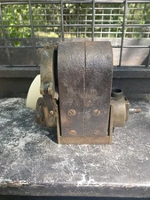 Vintage Bosch Du4 Model 2 Magneto. Untested 
