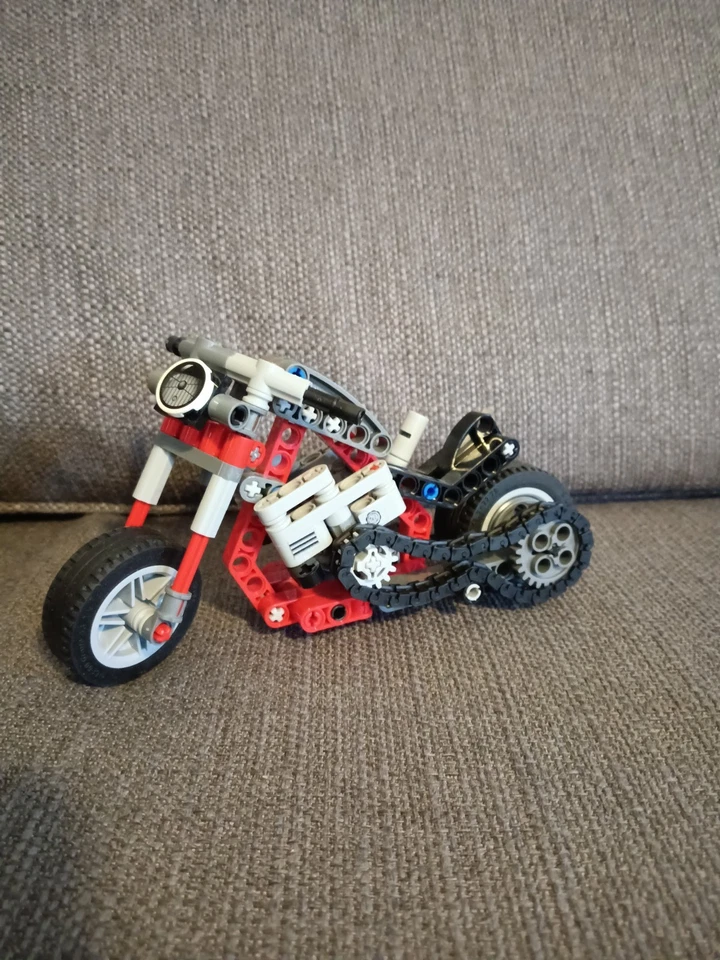 LEGO 42132, foto 3 di 3