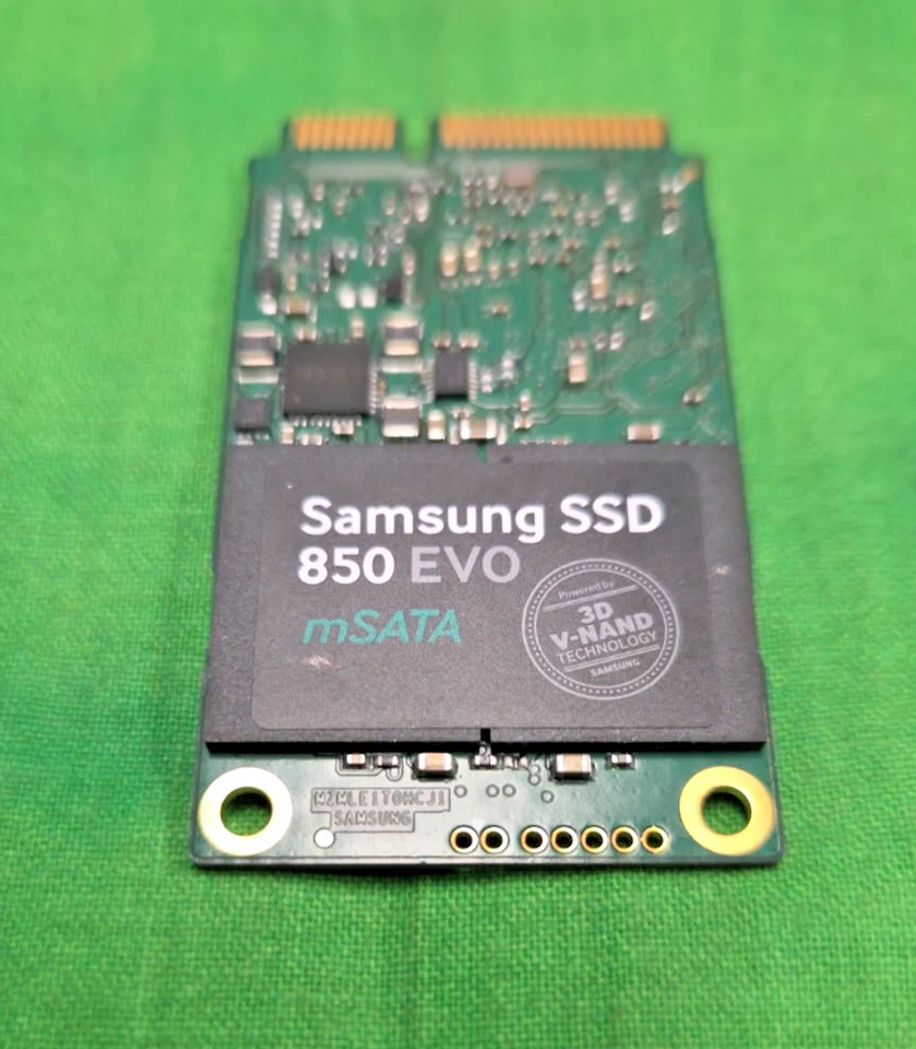 Samsung 850 EVO mSATA 1TB SSD (MZ-M5E1T0) 3D V-NAND 6Gb/s 1.8" 99% vita sinistra A - Immagine 3 di 3