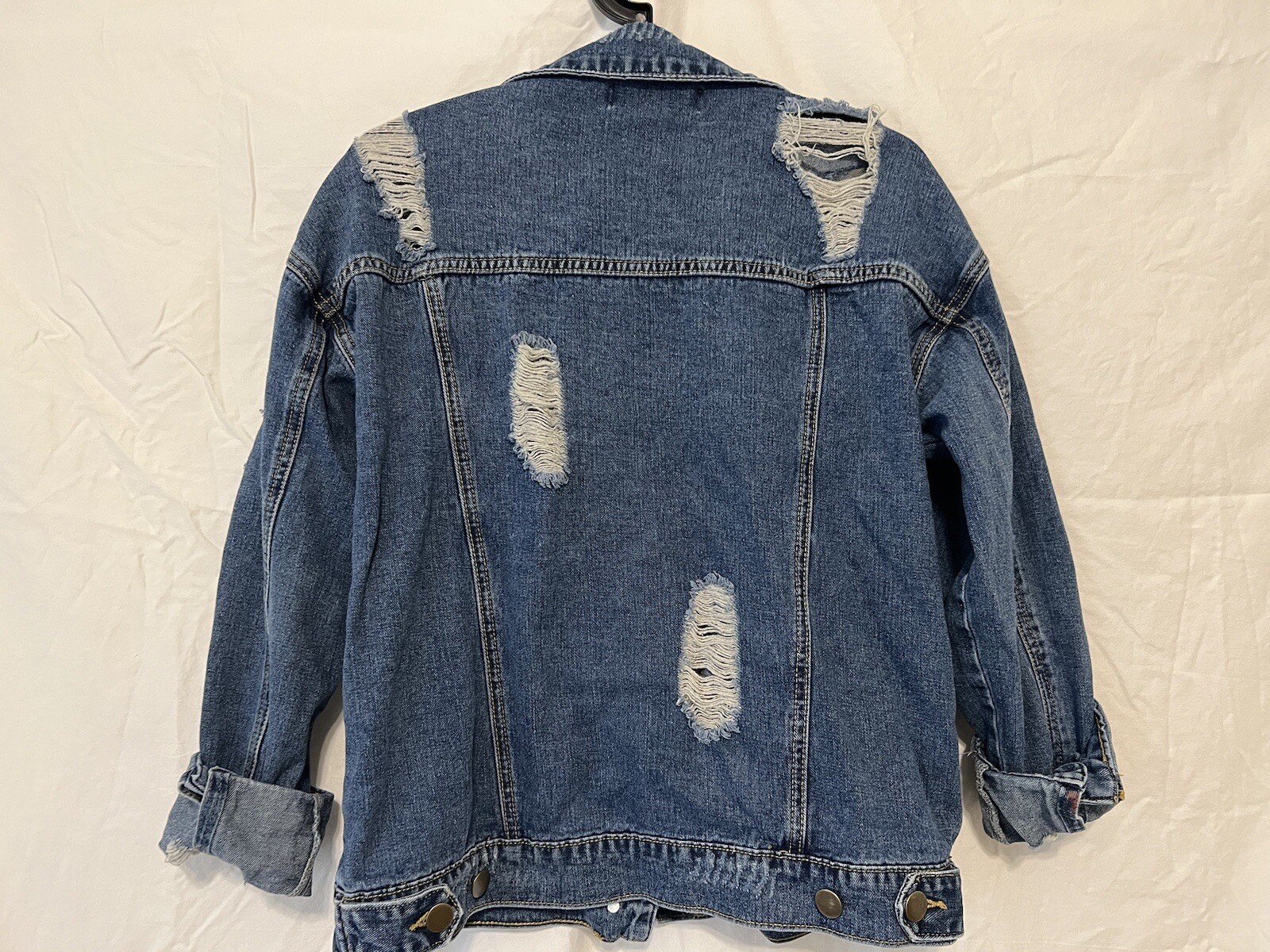 Forever 21 Women's Basic Denim Jacket Distressed-… - image 2
