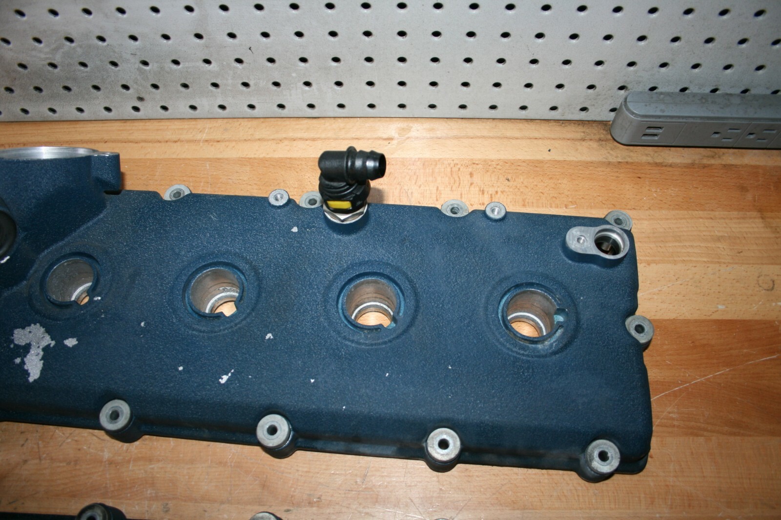 2007 MASERATI QUATTROPORTE Left Right engine valve cover 