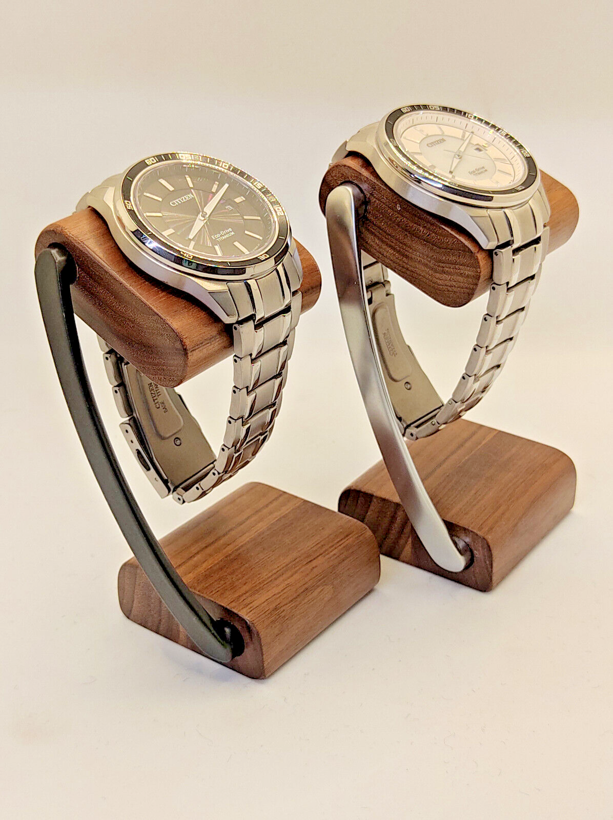 STL-Datei Casio Style Uhrenständer für Vitrine, 2-Teilig ohne Stützen STL-Datei Casio Style Uhrenständer für Vitrine, 2-Teilig ohne Stützen