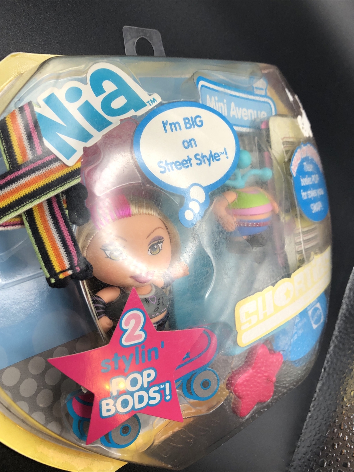 New 2004 SEALED SHORTIES NIA DOLL 2 STYLIN POP BODS MATTEL G4873