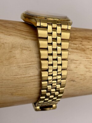 Seiko Quartz Men's Watch WR Day / Date V743-8A20 New Battery | eBay