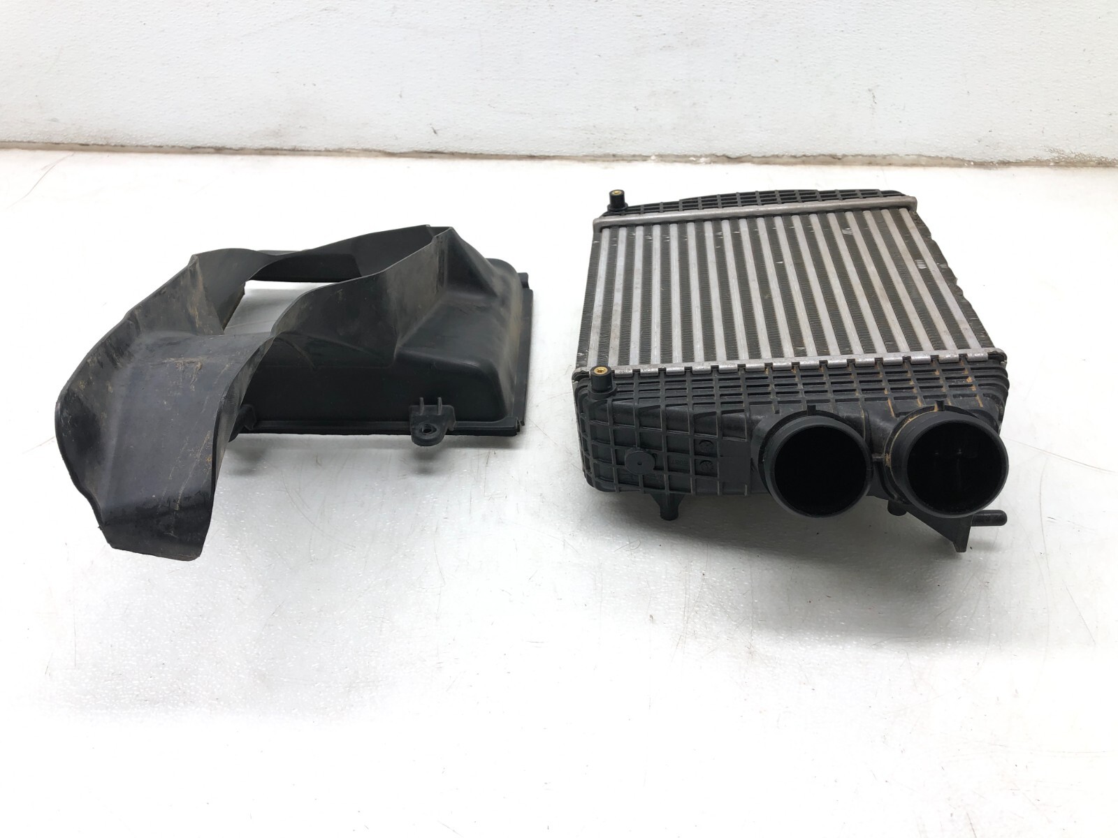 2014-2019 MASERATI GHIBLI S RIGHT PASSENGER FRONT RADIATOR INTERCOOLER OEM