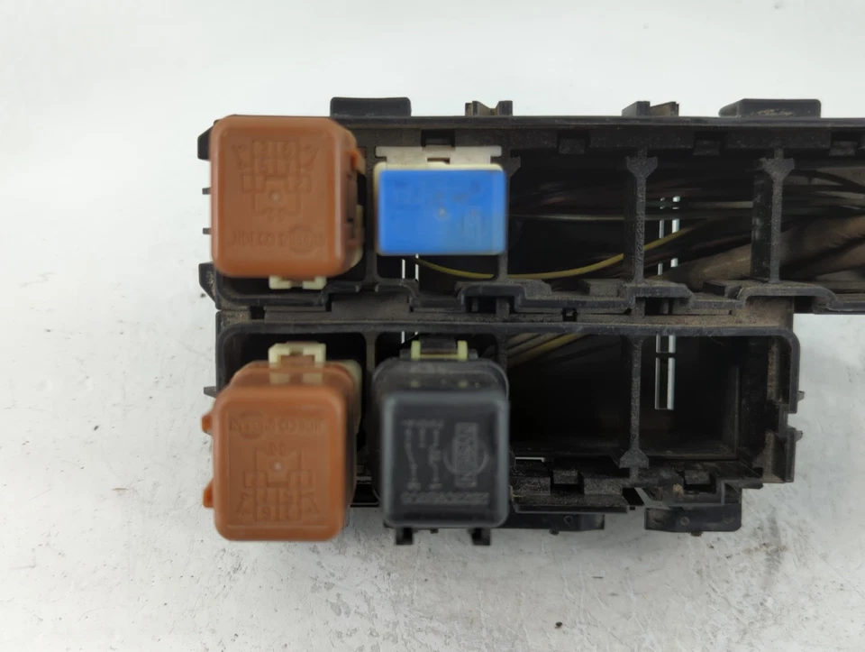 2005-2007 Nissan Armada Fusebox Fuse Box Relay Module 7s002 TTCBB - Image 3 of 4