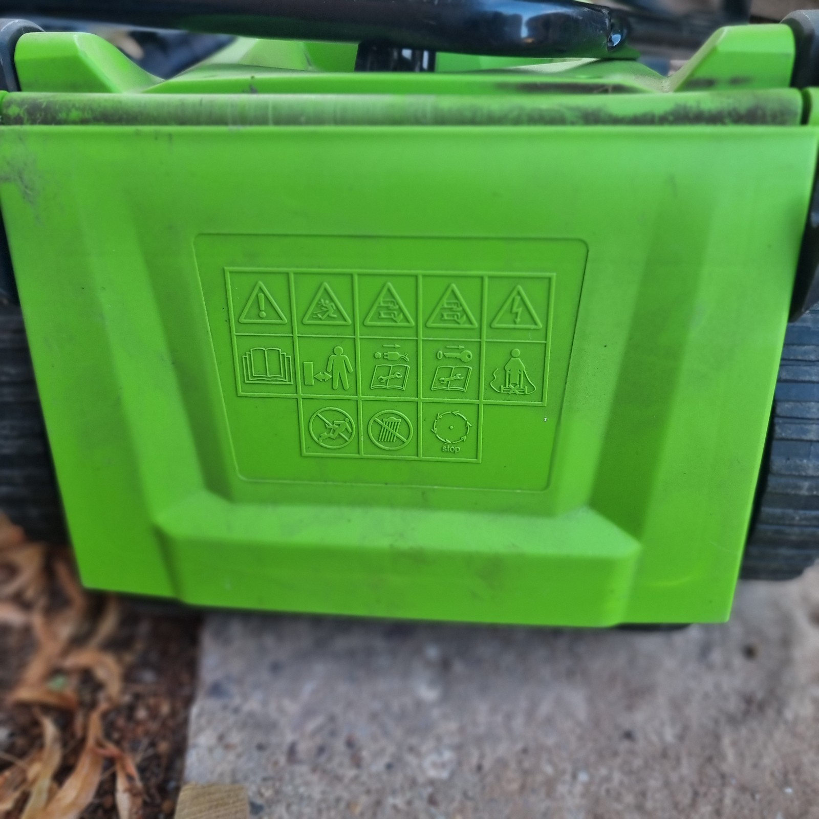 Greenworks 48V 36cm Lawnmower Grass Collection Basket Tray Flap Working Genuine