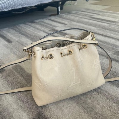 Louis Vuitton White shoulder bag