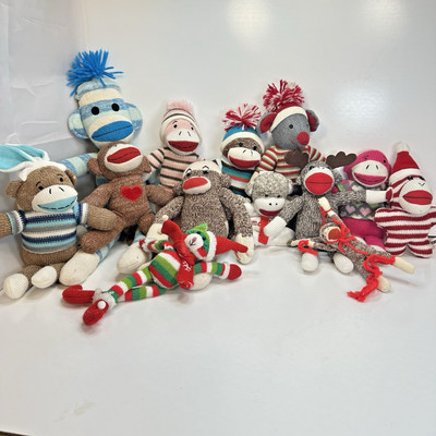 Huge Lot of Sock Monkeys (13) Plush Toys Knit Dandee Sock Monkey Stuffed Animals