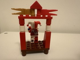 LEGO Castle 7953 Court Jester 100% complete w/ minifig and instructions