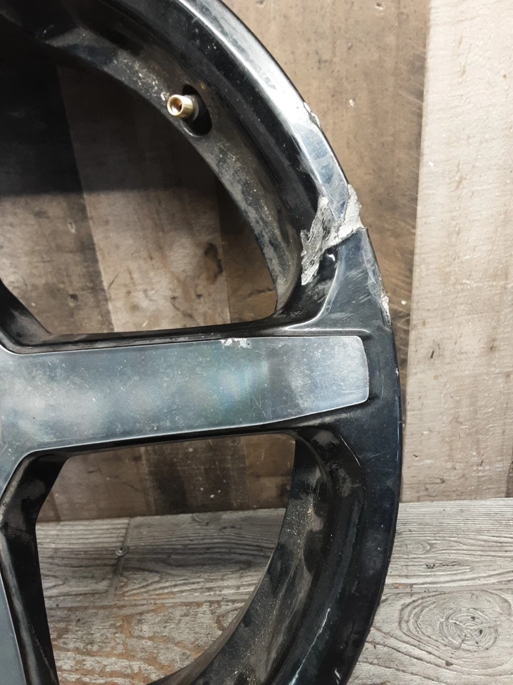 21 Can-Am Ryker 900 Ace 2021 conjunto de llanta delantera izquierda negra 16x4,5 Foto 2 de 4