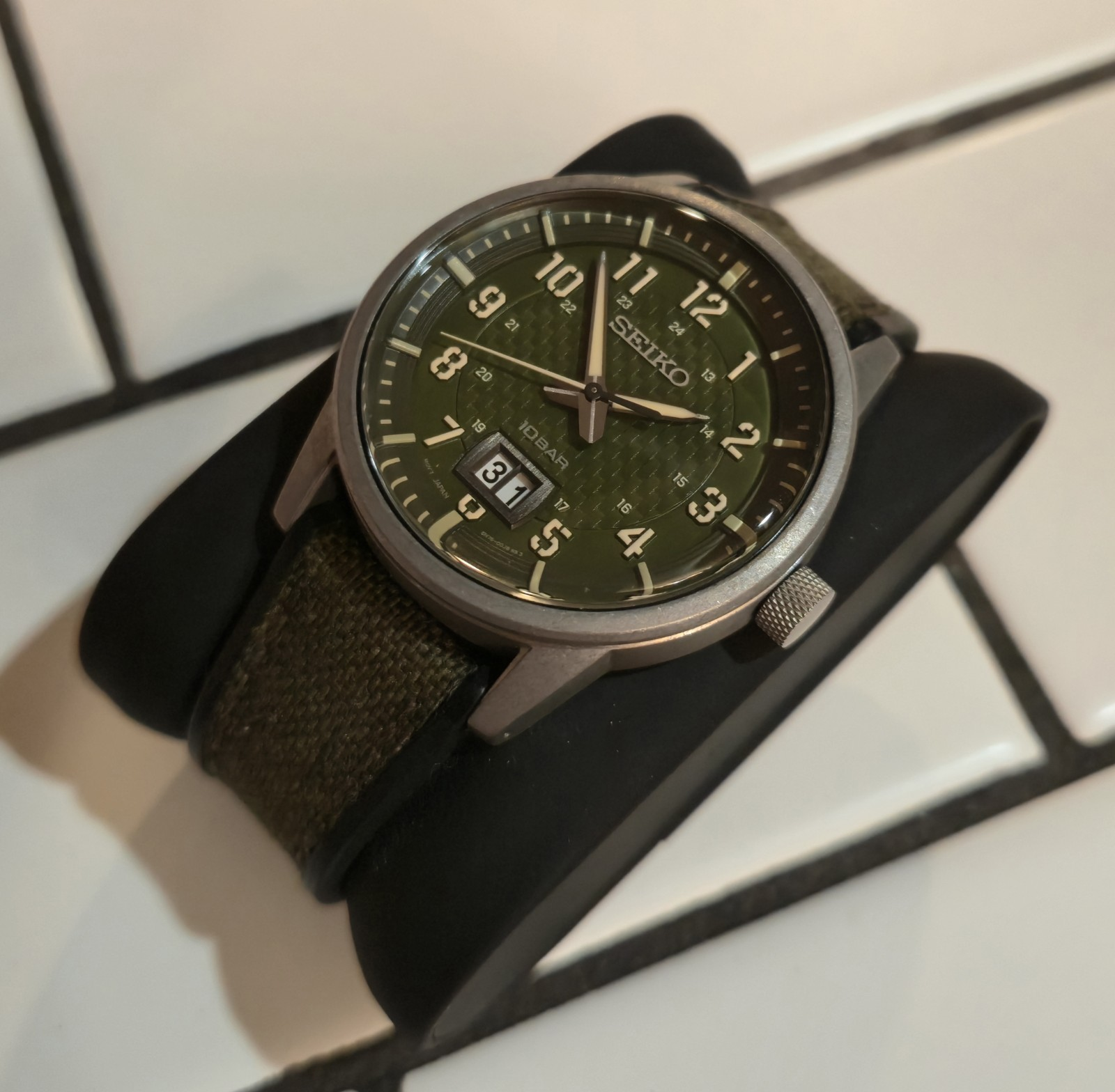 Seiko SUR323P1 10 Bar Quartz Field Watch Green Textured Dial With