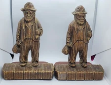 VINTAGE SYROCO WOOD RAILROAD HOBO WITH PIPE BOOKENDS BEARDED MAN NEW YORK
