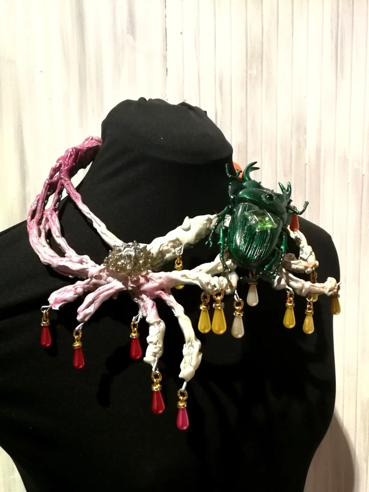 Collar Mujer Distintivo Joyería Escarabajo Art Deco Moda Accesorios Babero Fugitivo Foto 3 de 4