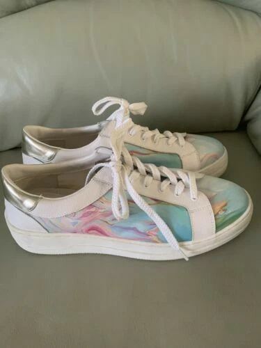 Steven by Steve Madden Floral Zapatos deportivos para mujeres