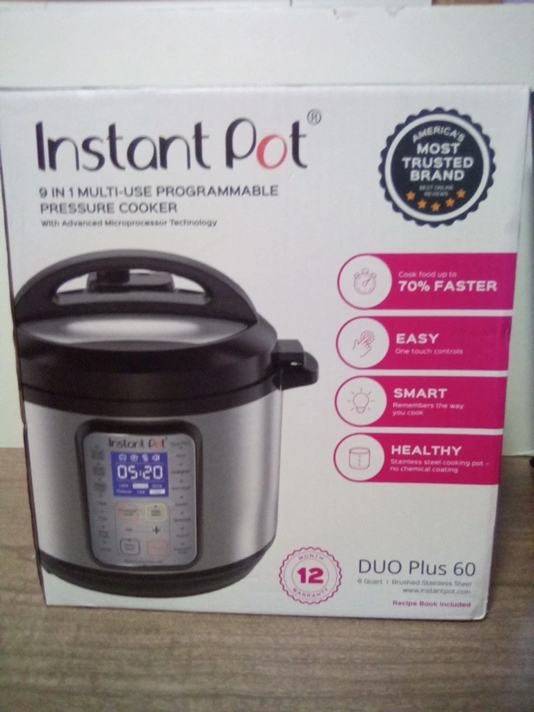 Instant Pot 9 in 1 Multi-Use Programmable Pressure Cooker Duo Plus 60 New