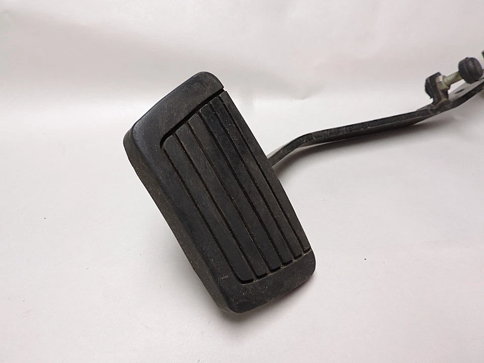 1971 - 1973 DATSUN 510 TRANSMISSÃO AUTOMÁTICA LINKAGE & NACELLE BW - BOM - Imagem 4 de 4