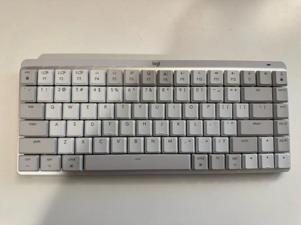 Logitech Master Series MX Mechanical Wireless Illuminated Performance Keyboard - Image 3 of 4