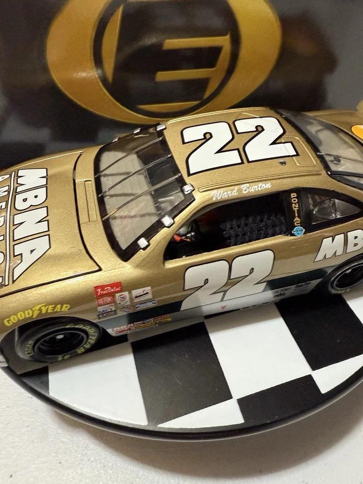WARD BURTON #22 MBNA GOLD 1997 1/24 Nascar Diecast Foto 4 de 4