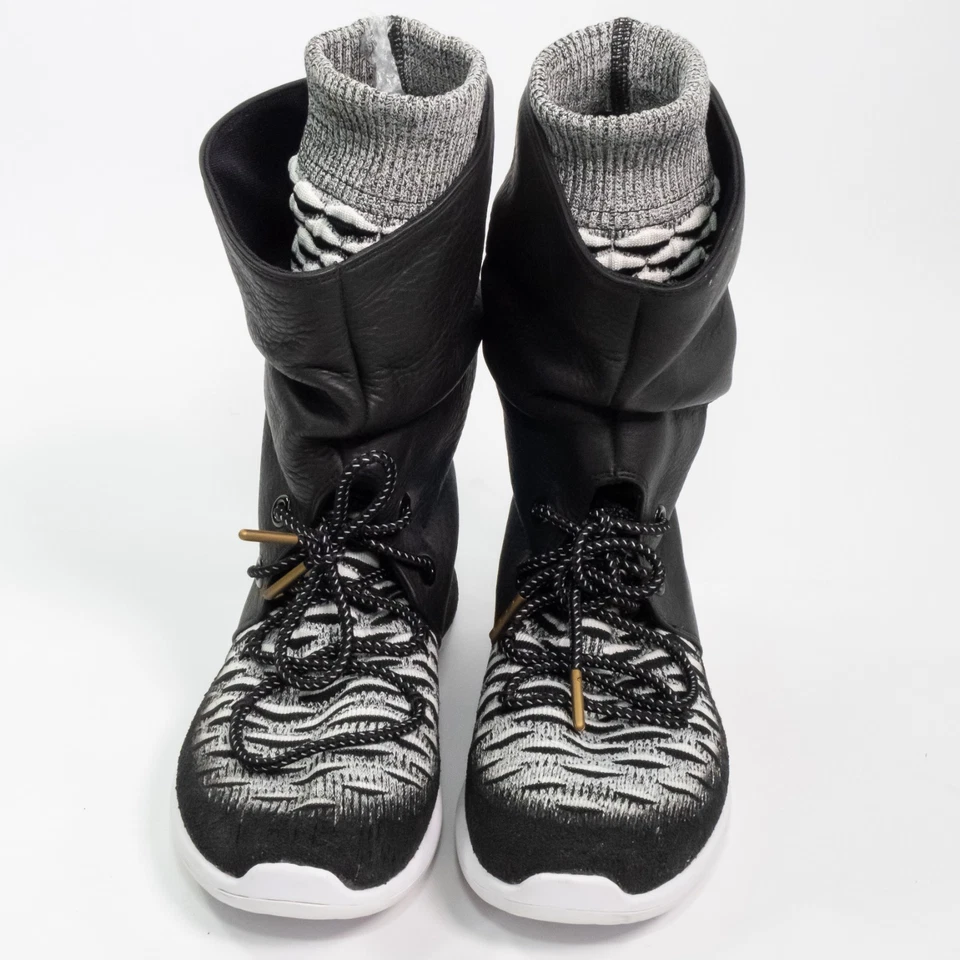 Nike Roshe Two HI Flyknit Black/White Women's SneakerBoot Size 7.5 861708-002 - Image 2 of 4