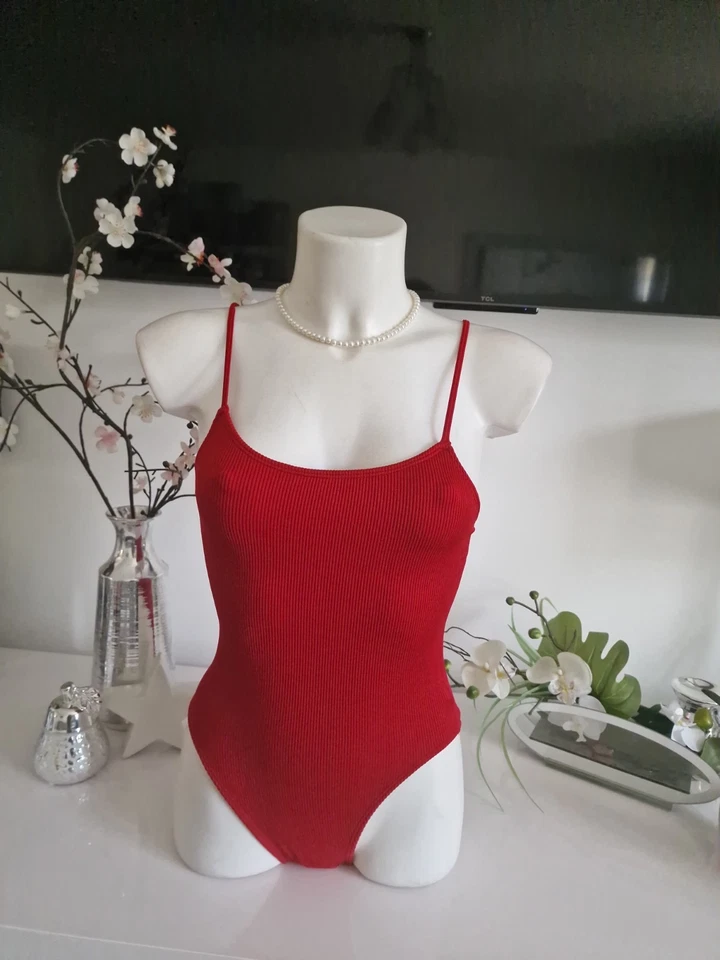 Oysho maillot de bain une-pièce femme XS rouge uni bretelles réglables - Photo 3/4