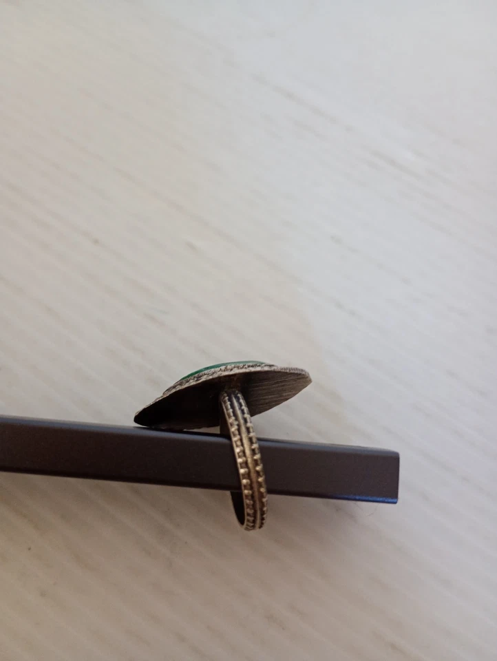 Anello Art Deco Vintage in Argento con gemma ovale verde Gioiello - Immagine 3 di 4