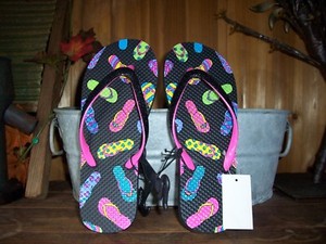 girls flip flops size 2