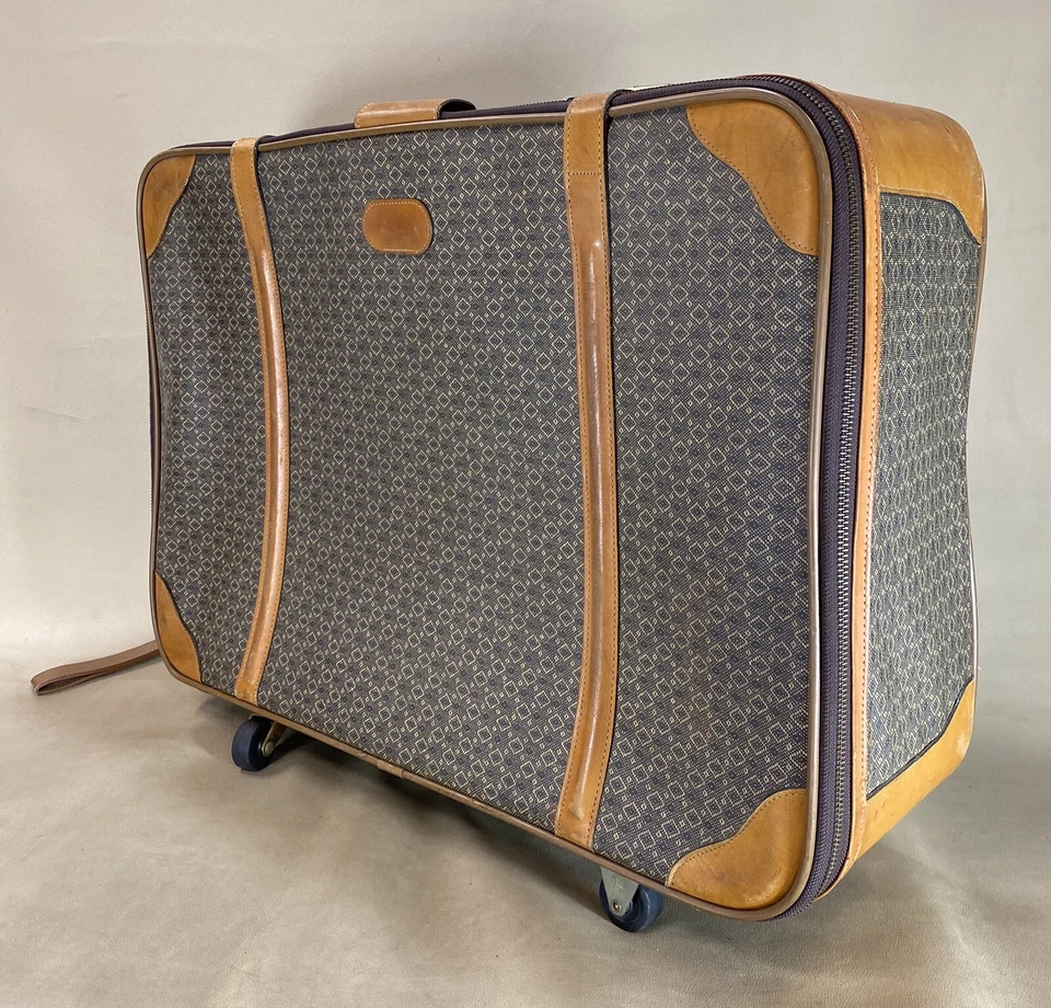 Hartmann WINGS & Belting Leather Trim 26" Soft Pullman Suitcase Trunk Luggage - Image 3 of 4