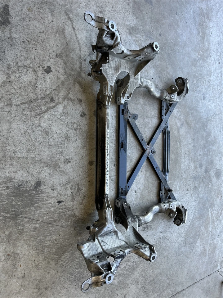 2009-2012 AUDI S5 S4 FRONT SUBFRAME SUB FRAME K-FRAME ENGINE CRADLE CROSSMEMBER - Image 2 of 4