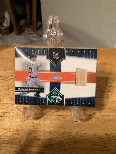 2005 Donruss Champions - Magglio Ordonez - Game Used Bat Relic