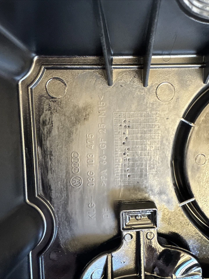 Volkswagen Passat 2.0 TDi 2008 BKP cubierta basculante 03G103475 Foto 3 de 3