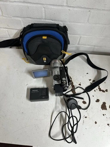 Panasonic NV-GS400 12X zoom 3CCD Mini DV Digital Camcorder