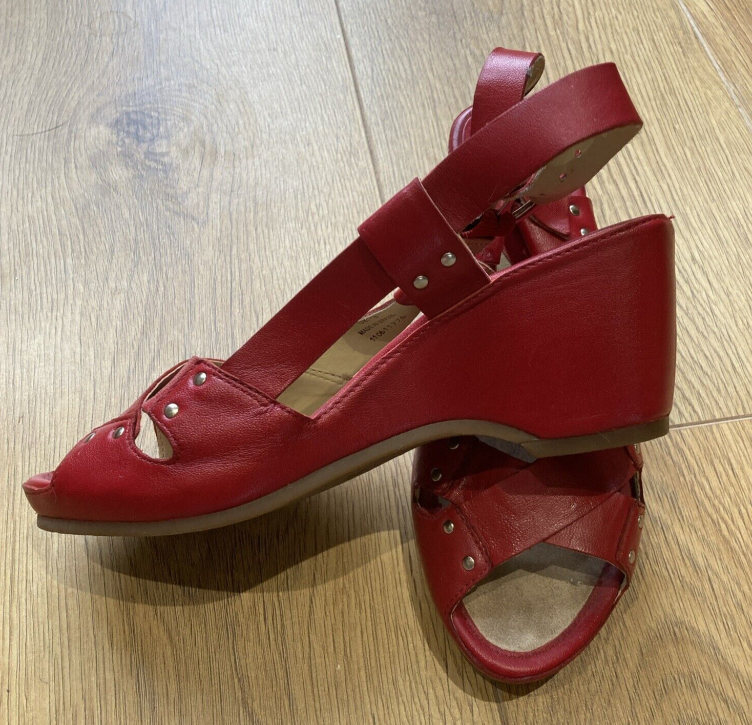 Clarks Soft Leather Red Vintage Style Studded Sandals - Size 3 UK, Barely Worn 5