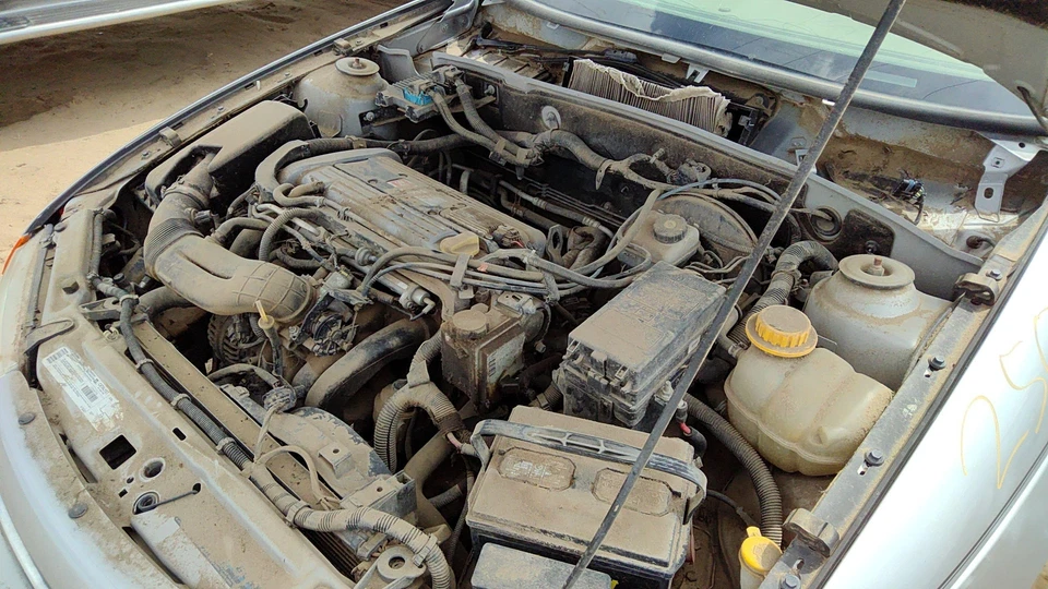 Conjunto de coletor de escape 2000-2004 Saturn L100 fabricante de equipamento original 2,2l Dohc 90537679 - Imagem 2 de 4