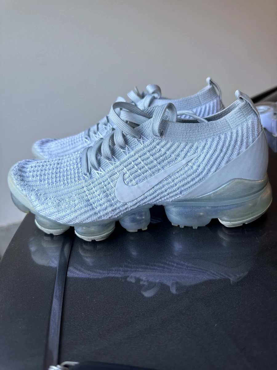Women hotsell white vapormax