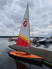 Einhandjolle Yamaha Seahopper (ähnlich Laser) mit Wagen