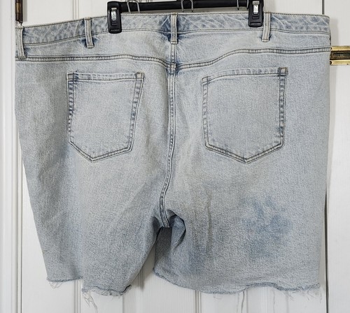 Torrid Feel The Fit helle Waschung roher Saum Knopfleiste Denim Shorts Größe 24 - Bild 4 von 4