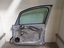 Porte avant et accessoires Mitsubishi COLT