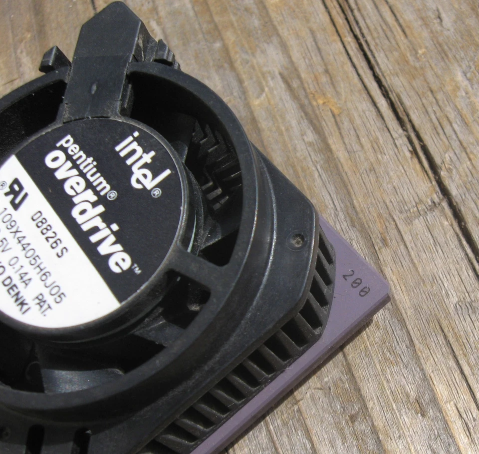 Intel PODPMT66X200 Pentium MMX Overdrive 200MHz for Socket 5/7 Systems SL2RM - Image 4 of 4