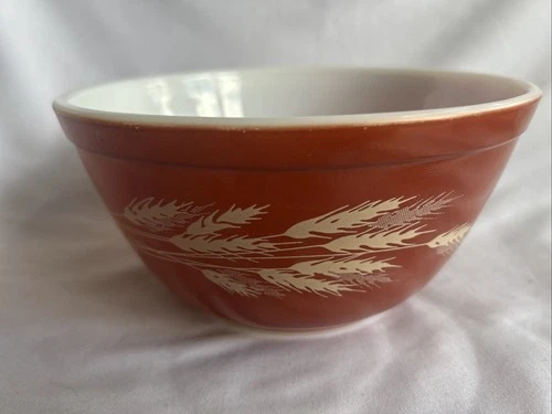 Vintage 1970's Pyrex Autumn Harvest Wheat Mixing Nesting Bowl #402 1.5 Qt