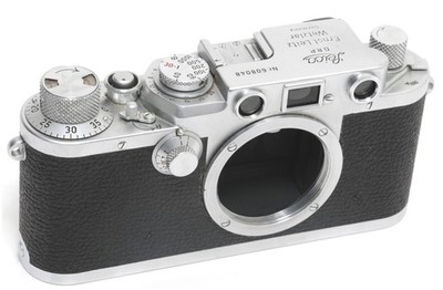 Leitz Leica IIIf camera body 35mm film Screw Mount Shutter is defective