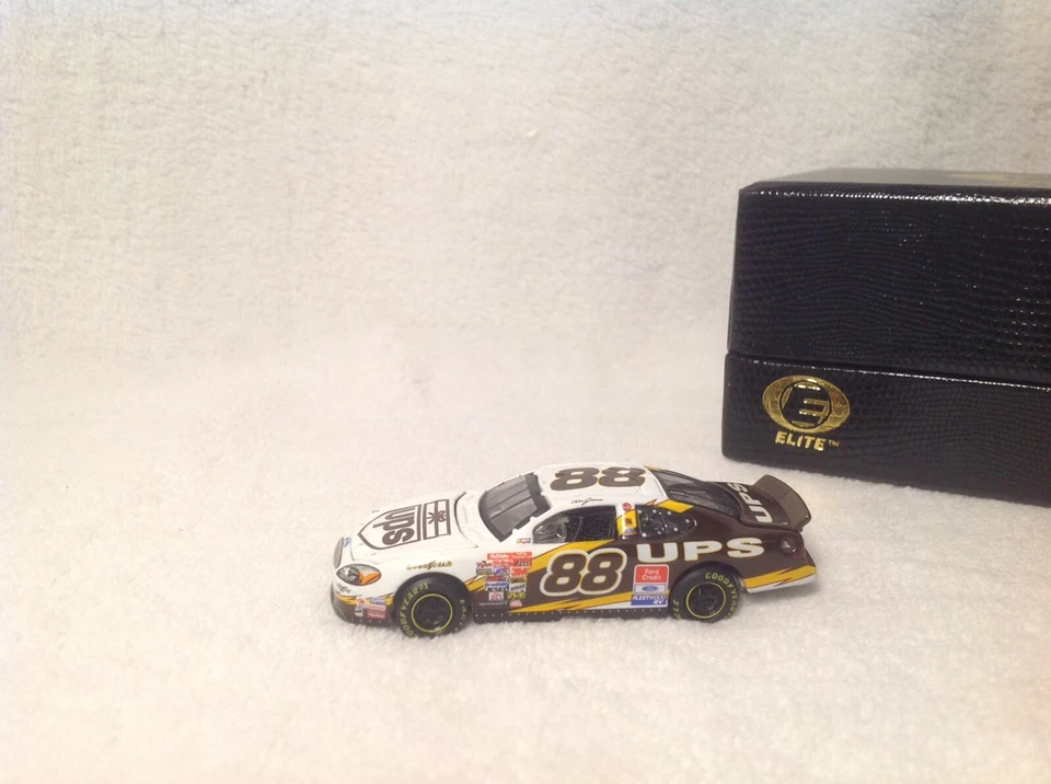 Dale Jarrett Cars 88 UPS Elite 1:64, 1 millón 1/43 1998, 1993 #18 1:64, llavero Foto 3 de 4