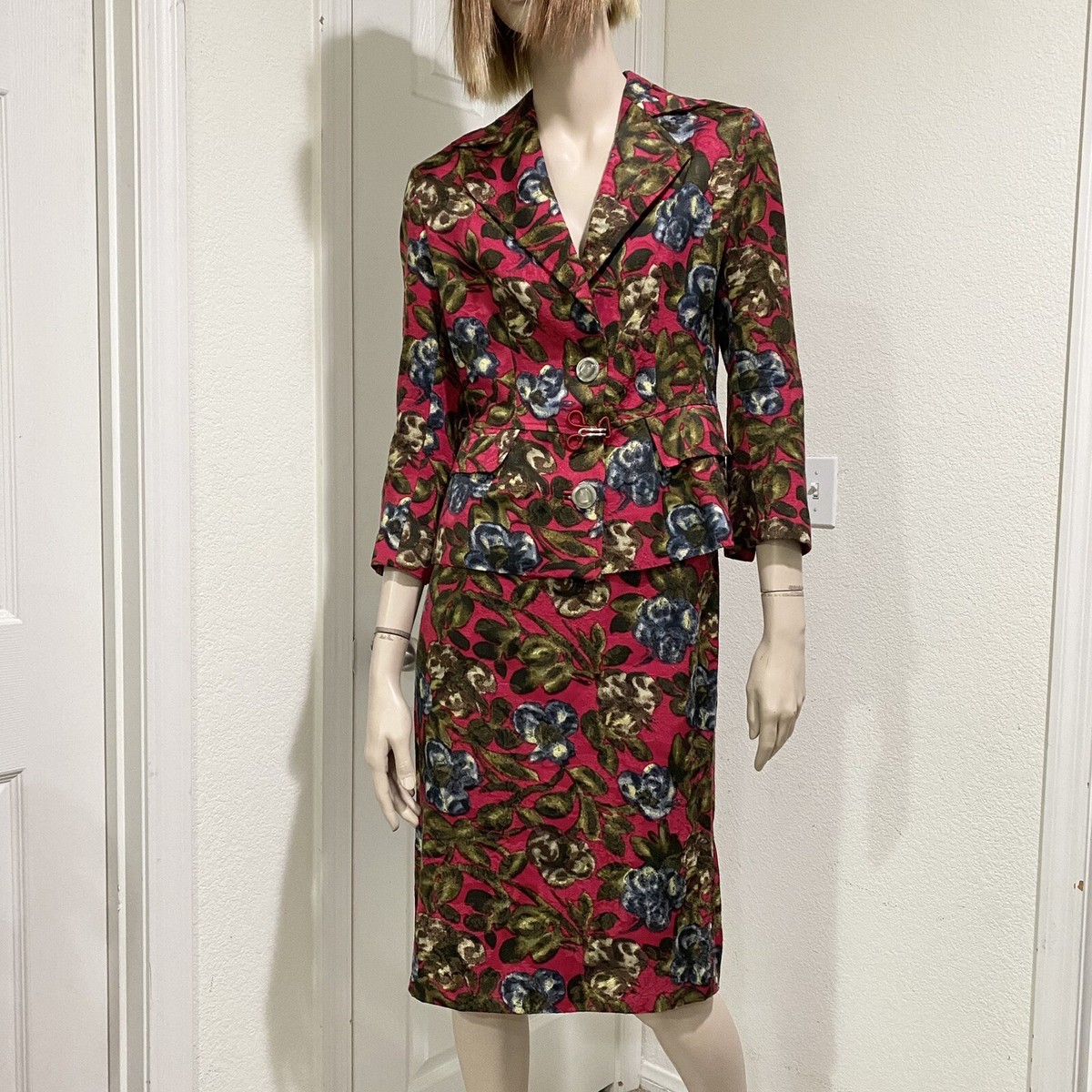 【送料&関税込】Dolce & Gabbana Floral Sheath Skirt Dolce & Gabbana floral-print Midi Skirt | White | FARFETCH
