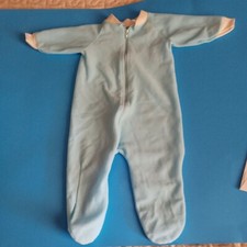 Vintage one piece sleeper pjs Apx 0/3 months,Unbranded 20" long, light blue.Nice