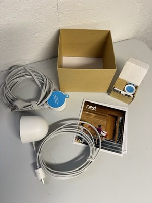Google Nest Cam Outdoor HD Security Camera 1st Gen A0033 w/ Box & Extender Cord