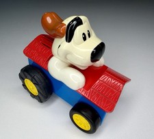 Fisher Price Barnyard Basics SHAKE 'N GO HOUND Dog Racing Action w/ Sound Works