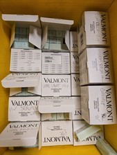 Muestras de cuidado de la piel Valmont "Juego de 220 Plus" mezcla de muestras de lujo. NUEVO Y FRESCO 