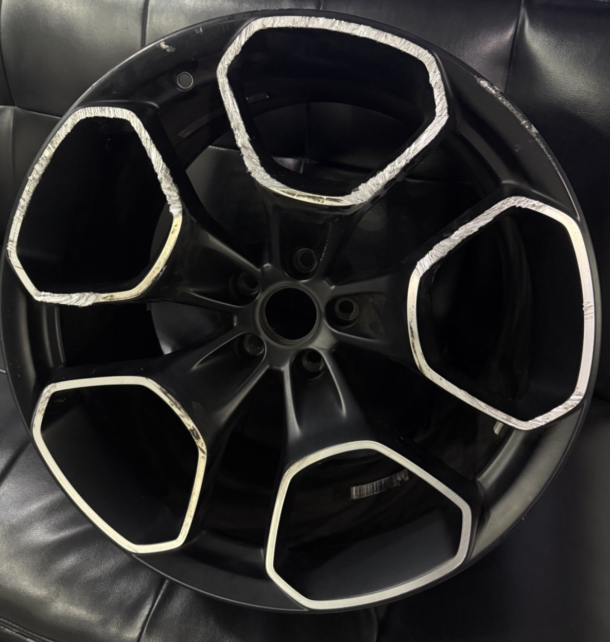 Lamborghini Huracan Rear Wheel, P/N 4T0601017A