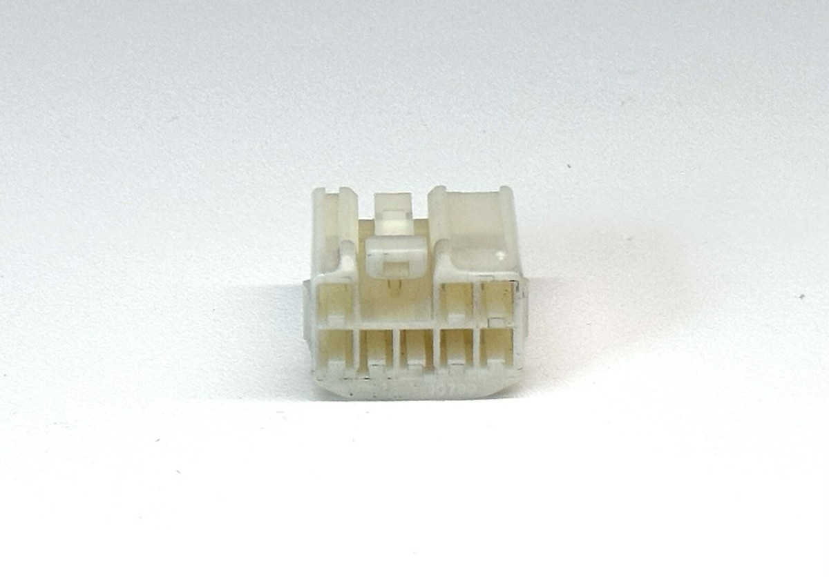 Toyota Lexus OEM Connector Housing Plug 90980-10799 8-Port