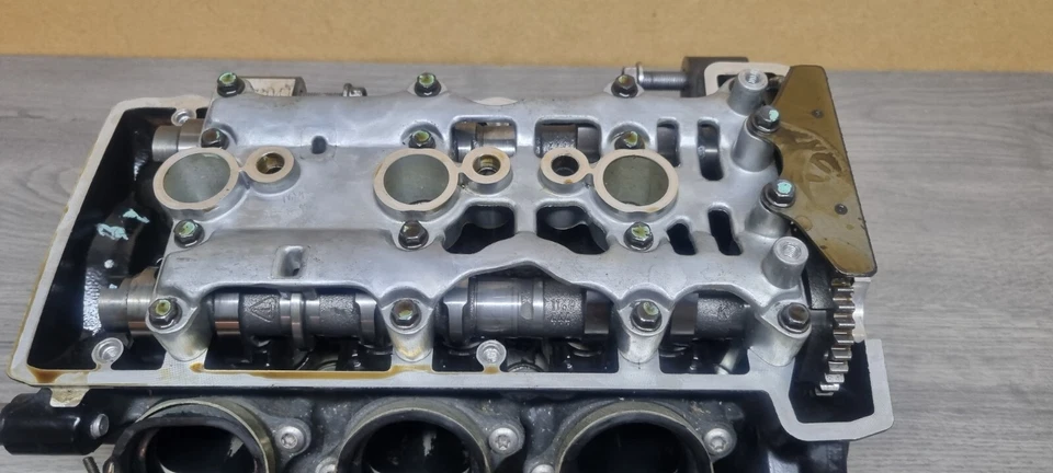 ГОЛОВКА БЛОКА ЦИЛИНДРОВ TRIUMPH TIGER 800 2014–2017 гг. - Изображение 4 из 4